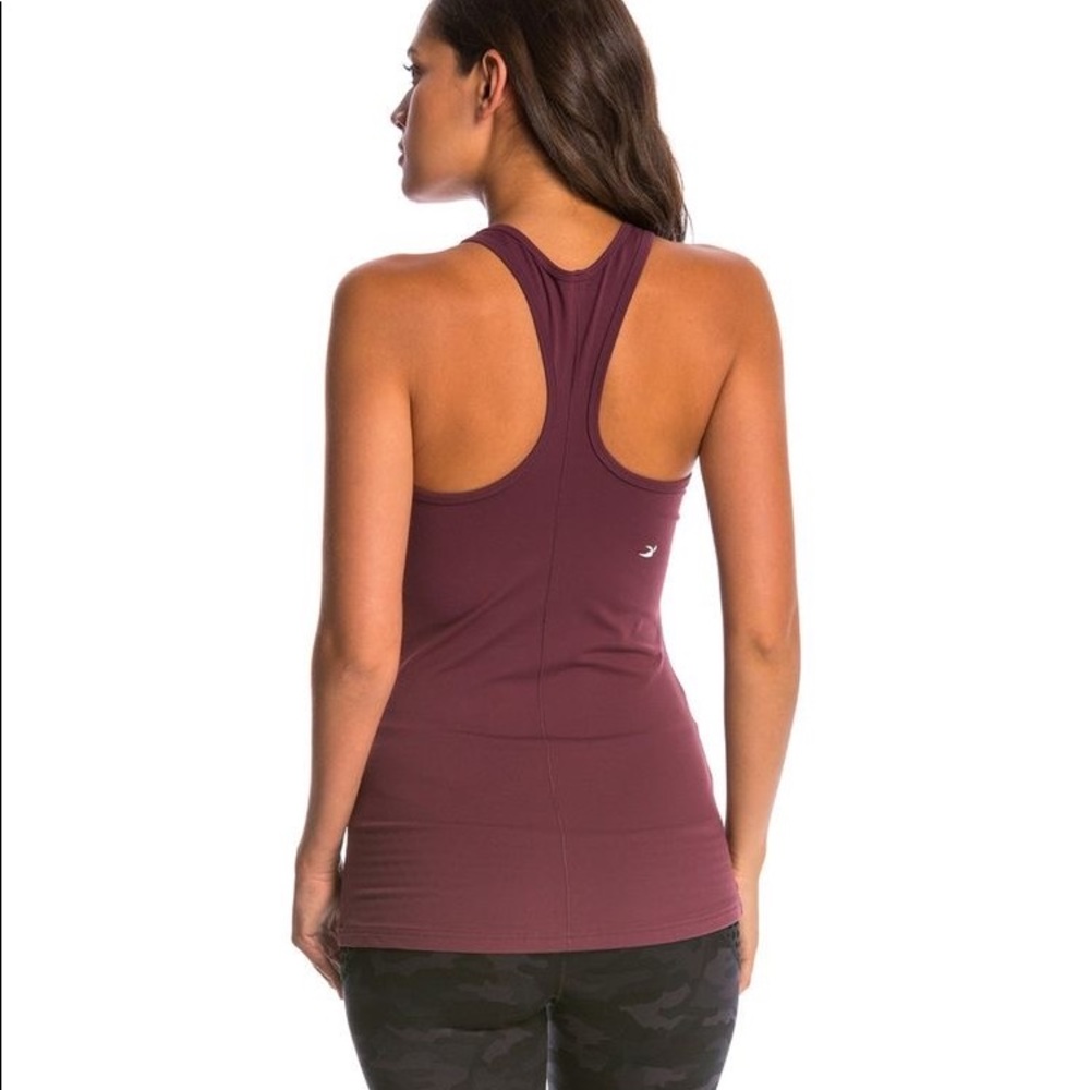 Hatha Tank in color Bordeaux
